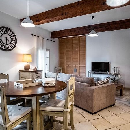 Appartement Au Coeur De L'Isle Sur La Sorgue Luaran gambar