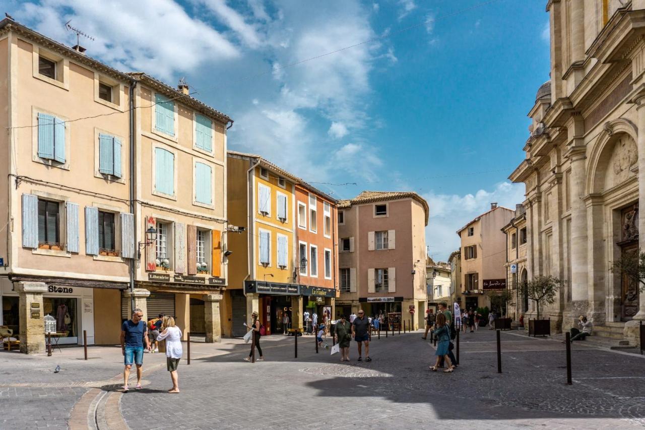 Appartement Au Coeur De L'Isle Sur La Sorgue Luaran gambar